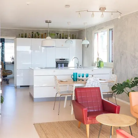 Bright And Colorful Penthouse In The Heart Of Tampere 公寓 *
